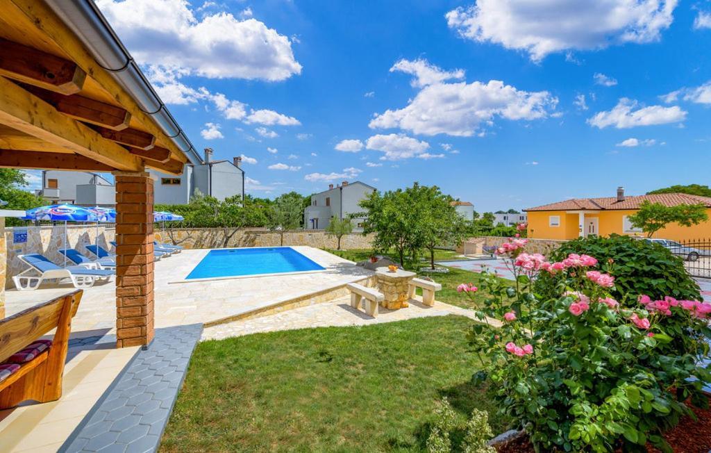 Apartman Blazevic Πόρετς Εξωτερικό φωτογραφία