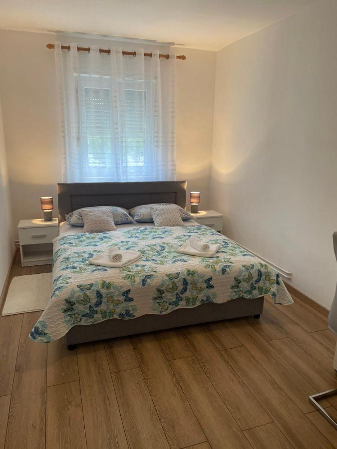 Apartman Blazevic Πόρετς Εξωτερικό φωτογραφία
