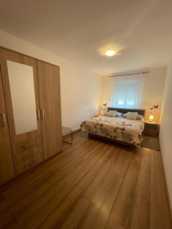 Apartman Blazevic Πόρετς Εξωτερικό φωτογραφία