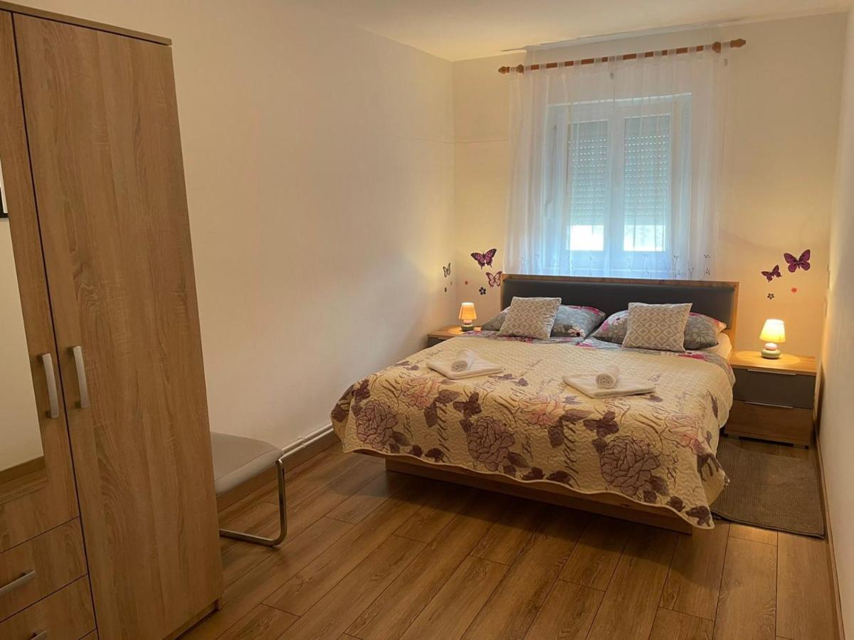 Apartman Blazevic Πόρετς Εξωτερικό φωτογραφία